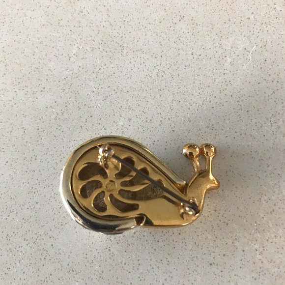FLASH SALE: AUTHENTIC SWAROVSKI SWAN SIGNED GOLDTONE SNAIL BROOCH - Picture 3 of 4